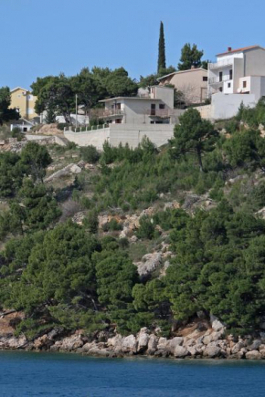  Apartments by the sea Nemira, Omis - 4834  Станичи